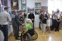 Wernisaż wystawy prac uczestników zajęć malarskich w Centrum Kultury w Łęcznej