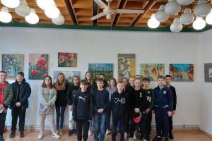 uczniowie z klasy 5c ze Szkoły Podstawowej im. T. Kościuszki w Łęcznej zwiedzili wystawy w CK-Osiedlowym Domu Kultury