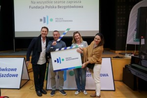 Bezgotówkowe Kino Objazdowe