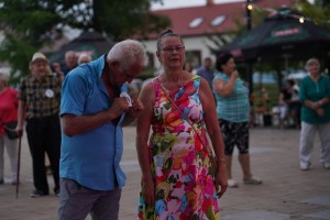 RETRO POTAŃCÓWKA POD CHMURKĄ
