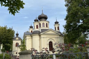 Wycieczka studentów łęczyńskiej filii Lubelskiego Uniwersytetu Trzeciego Wieku do Chełma i Kolonii Żółtanka.