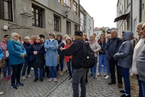Wycieczka studentów łęczyńskiej filii Lubelskiego Uniwersytetu Trzeciego Wieku do Chełma i Kolonii Żółtanka.