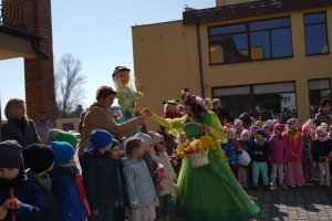 PRZEGLĄD POEZJI W KRAINIE DZIECIĘCEJ FANTAZJI