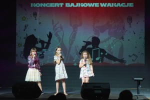 ZAKOŃCZENIE ROKU ARTYSTYCZNEGO DZIECI UCZĘSZCZAJĄCYCH NA ZAJĘCIA WOKALNE, FORTEPIANOWE ORAZ DZIKIEJ AKADEMII MUSICALU 