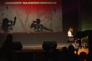 ZAKOŃCZENIE ROKU ARTYSTYCZNEGO DZIECI UCZĘSZCZAJĄCYCH NA ZAJĘCIA WOKALNE, FORTEPIANOWE ORAZ DZIKIEJ AKADEMII MUSICALU 