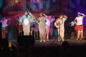 ZAKOŃCZENIE ROKU ARTYSTYCZNEGO DZIECI UCZĘSZCZAJĄCYCH NA ZAJĘCIA WOKALNE, FORTEPIANOWE ORAZ DZIKIEJ AKADEMII MUSICALU 