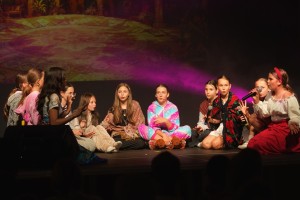 ZAKOŃCZENIE ROKU ARTYSTYCZNEGO DZIECI UCZĘSZCZAJĄCYCH NA ZAJĘCIA WOKALNE, FORTEPIANOWE ORAZ DZIKIEJ AKADEMII MUSICALU 